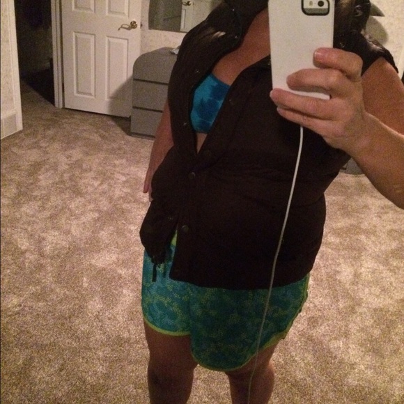 Vest !💚💜💛 - Picture 2 of 4