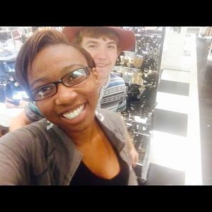 Meet your Posher, Deja