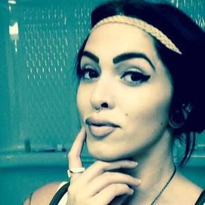Meet your Posher, Alexis