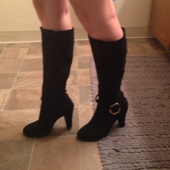 boots - Picture 2 of 2