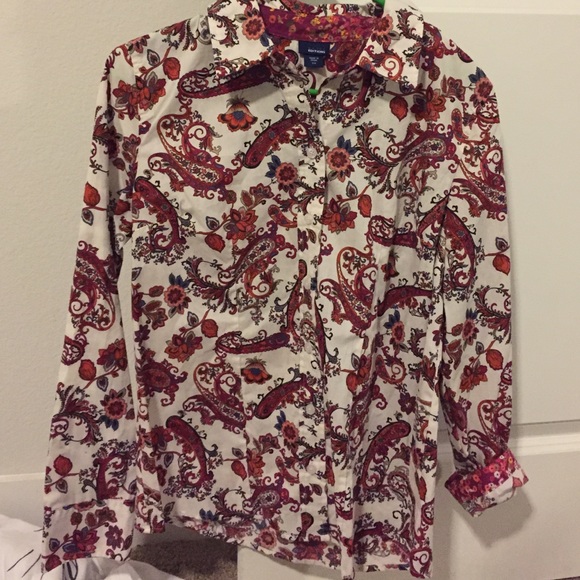 Super fun printed button up - Picture 1 of 2