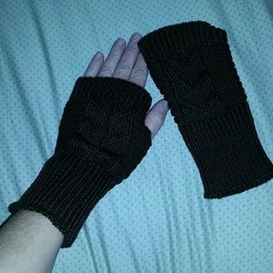 Fingerless gloves