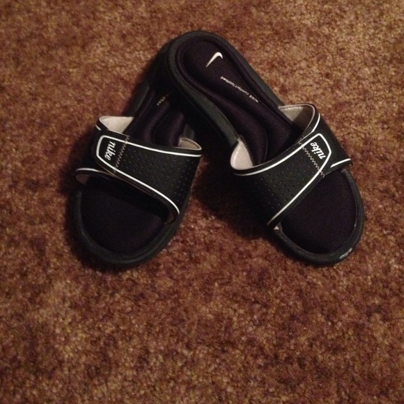 Nike foam sandal