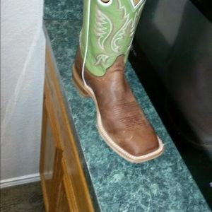 Meet your Posher, Manuel