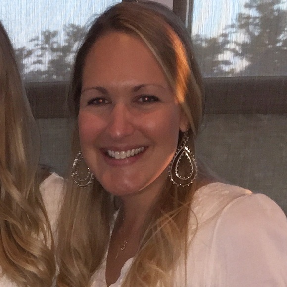 Meet your Posher, Lacey