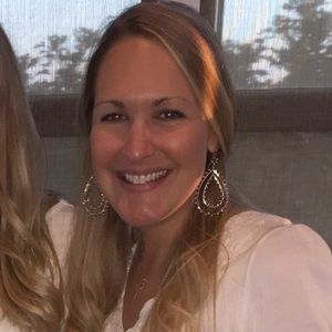 Meet your Posher, Lacey