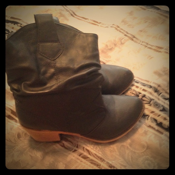 Black Cowgirl Boots