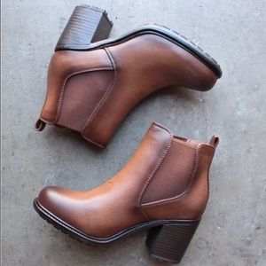 BRAND NEW ankle boots