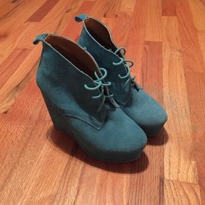 Cute Turquoise Heels! :)