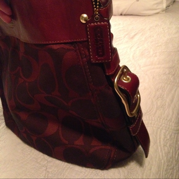 Beautiful Coach Handbag - Picture 2 of 4