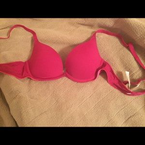 32B push-up bra from pink