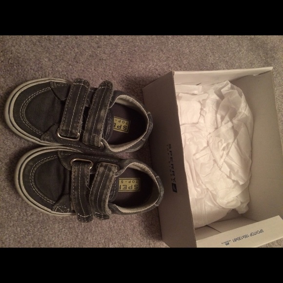 Sperry infant shoes