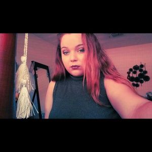 Meet your Posher, Carrie