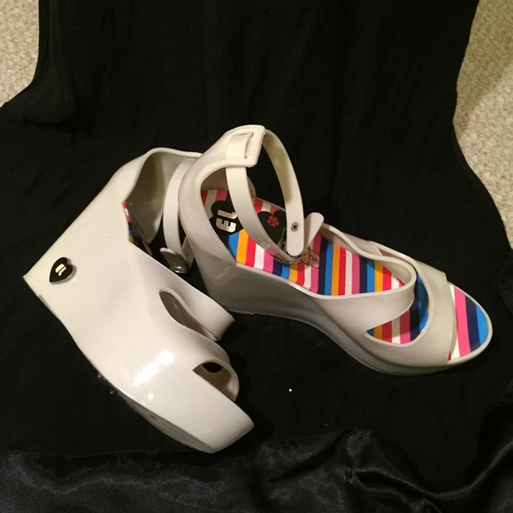Wedge Heels Gel Shoes - Picture 2 of 4