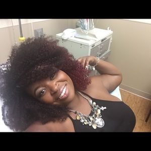 Meet your Posher, Ebony