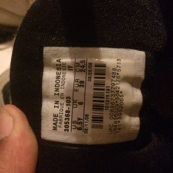 OG Bugs bunny 8s ! - Picture 2 of 4