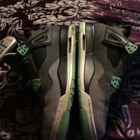 Green glow 4s - Picture 3 of 4