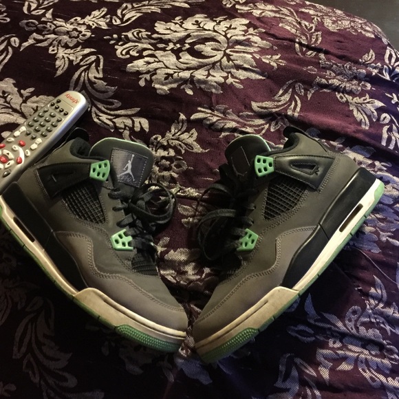 Green glow 4s - Picture 4 of 4