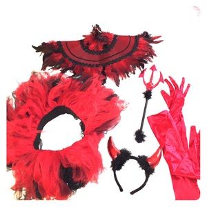 ACCESSORIES FOR A DEVIL HALLOWEEN COSTUME