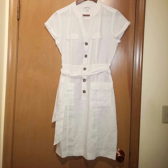 SOLD White dress - Picture 1 of 3