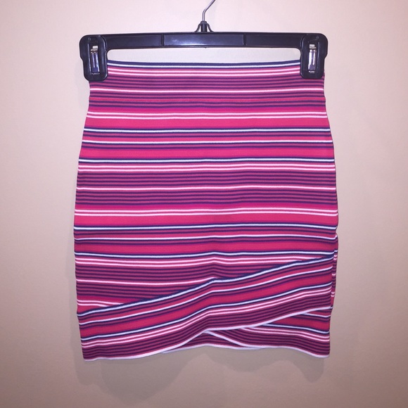 BCBG maxazria bodycon skirt - Picture 1 of 3