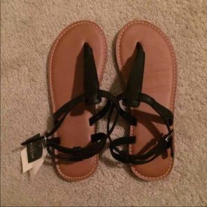 | NWT Hollister Sandals |