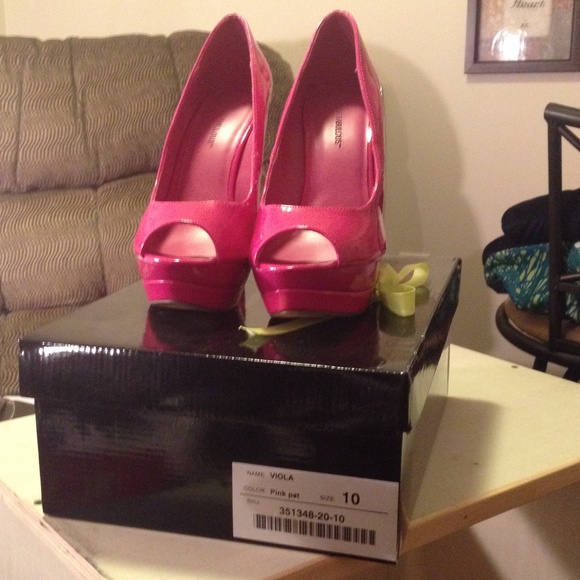 JustFab Shoes - New w/ Box Just Fab Viola stilettos in Pink Pat