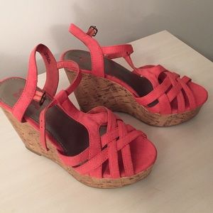 Brash Salmon/Coral Wedges