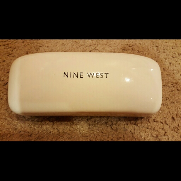 Nine West glasses case white