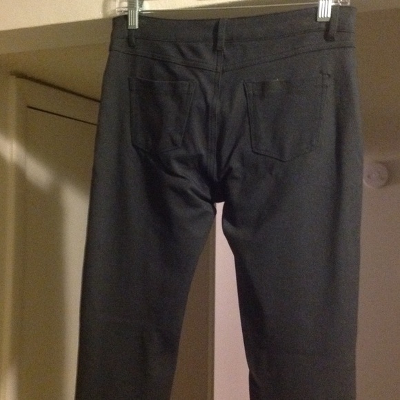 Ponte Knit Jeggings - Picture 3 of 4