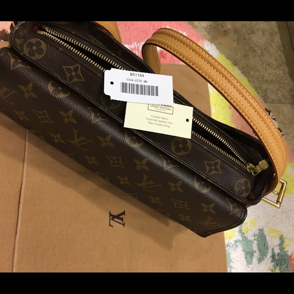 🤗SOLD@tradesy🤗Authentic Louis Vuitton - Picture 4 of 4