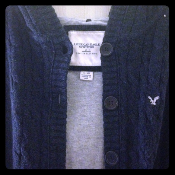 American Eagle Sweater