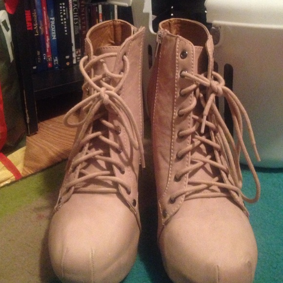 Qupid boot heels great for fall - Picture 2 of 4