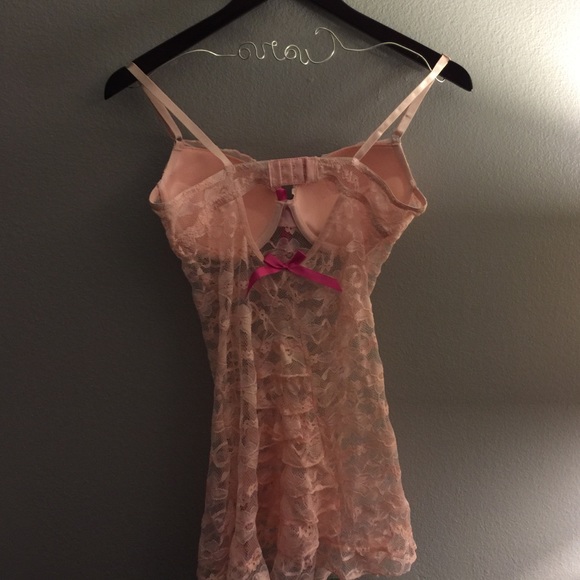 Lingerie - Picture 2 of 2