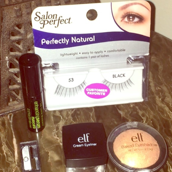 BUNDLE❤️❤️ makeup bundle $6 plus free eyelashes!!
