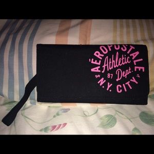 Aeropostale black wallet/wristlet NWOT 👛