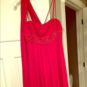 Formal dress. Floor length. Beautiful for weddings