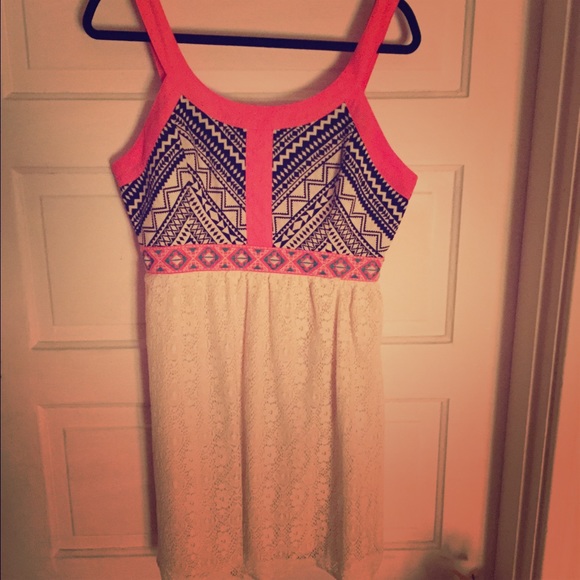 Flying tomatoes Dresses & Skirts - Flying tomatoes lace dress