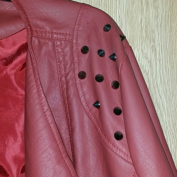 Leather jacket - Picture 2 of 4