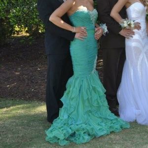 ONE OF A KIND, Mac Duggal Mermaid Gown