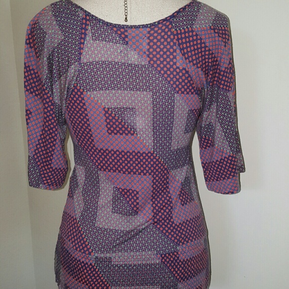 Gorgeous Abstract Print Top! - Picture 3 of 3