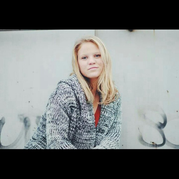 Meet your Posher, Liv