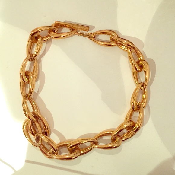 Vince Camuto oversized gold chain necklace