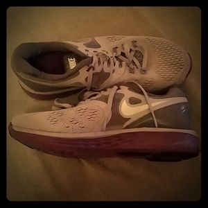 nike womens runninf shoes