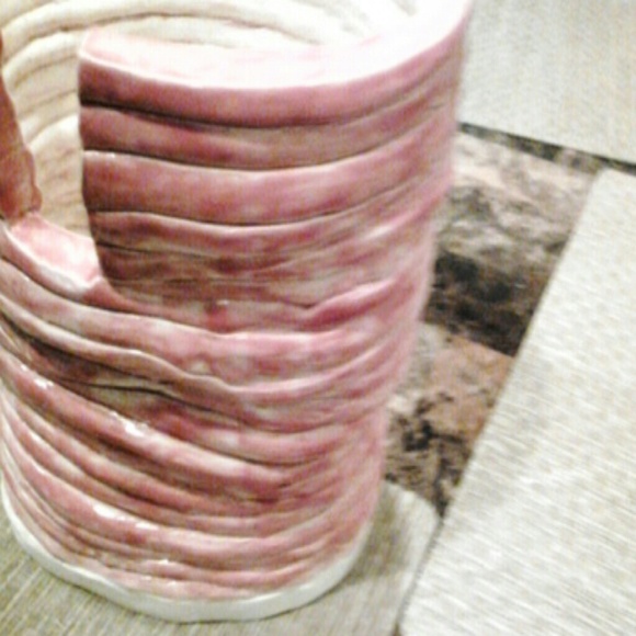 Pot - Picture 2 of 3