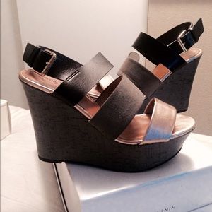 Strappy  chunky wedges