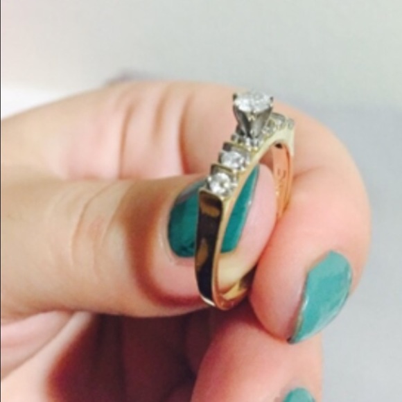 Engagement Diamonds Ring