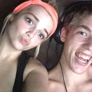 Meet your Posher, Brooke