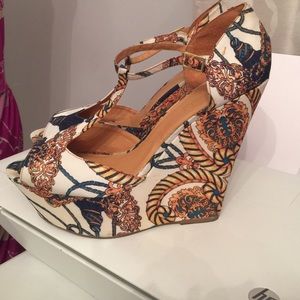 Shoedazzle Wedges Size 11