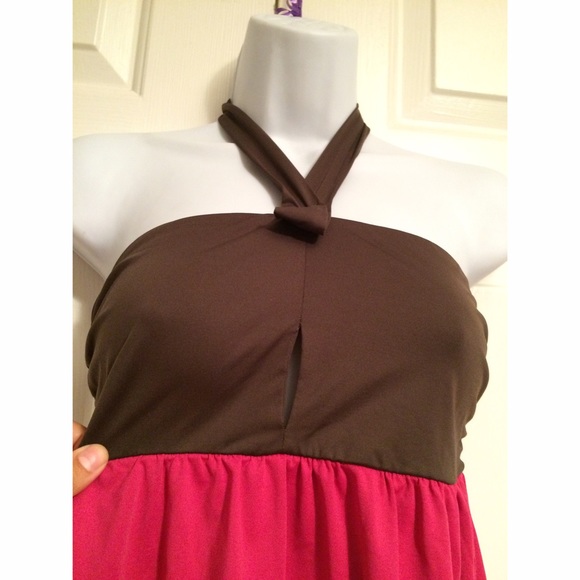 halter chic - Picture 2 of 3